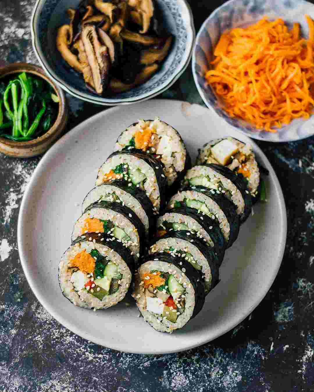 Phân biệt giữa hai món ăn Kimbap và Sushi