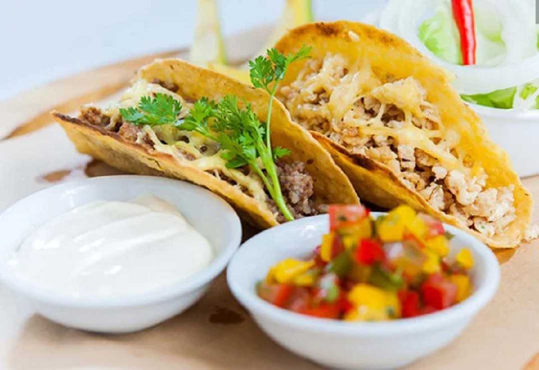 Tacos có phần nhân đa dạng như thịt bò, thịt heo, thịt gà, cá.